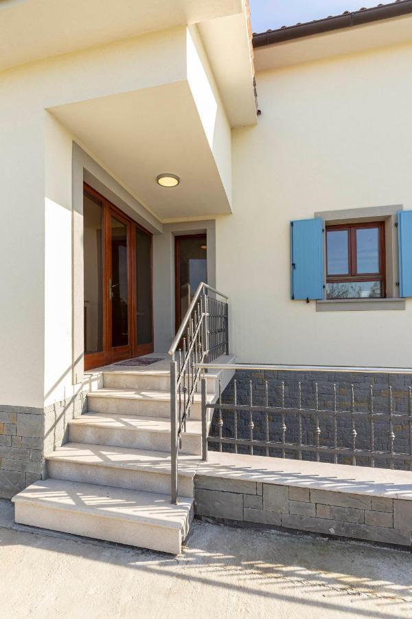 Apartma Koper Pobegi Esterno foto