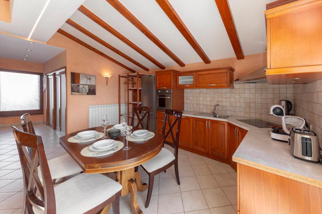 Apartma Koper Pobegi Esterno foto
