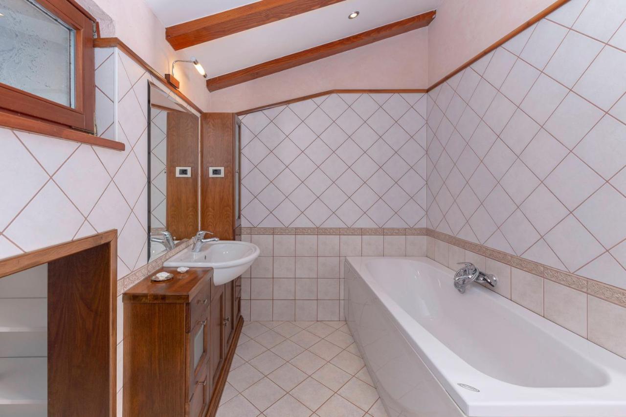 Apartma Koper Pobegi Esterno foto