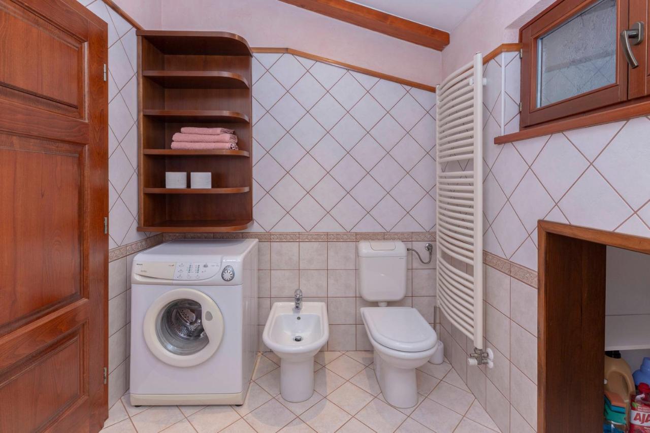 Apartma Koper Pobegi Esterno foto