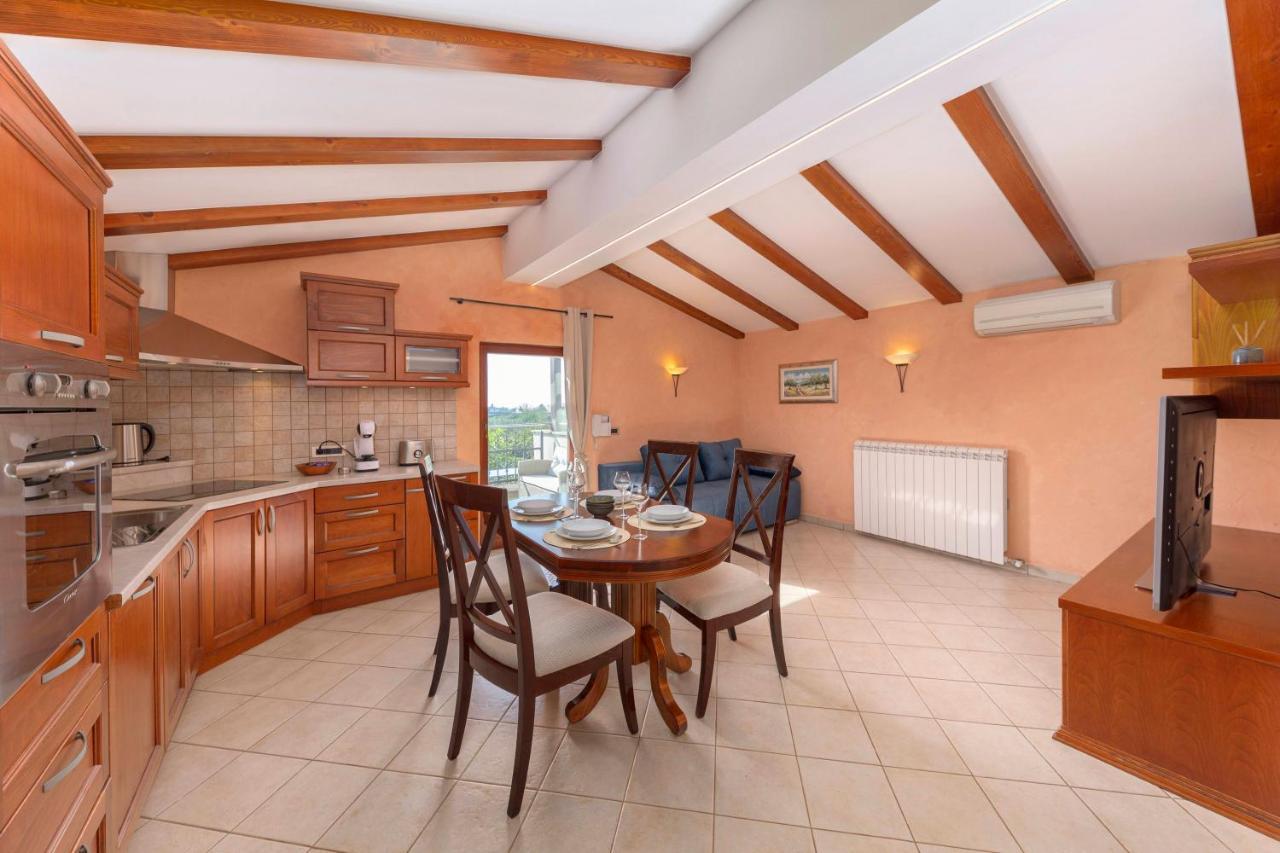 Apartma Koper Pobegi Esterno foto