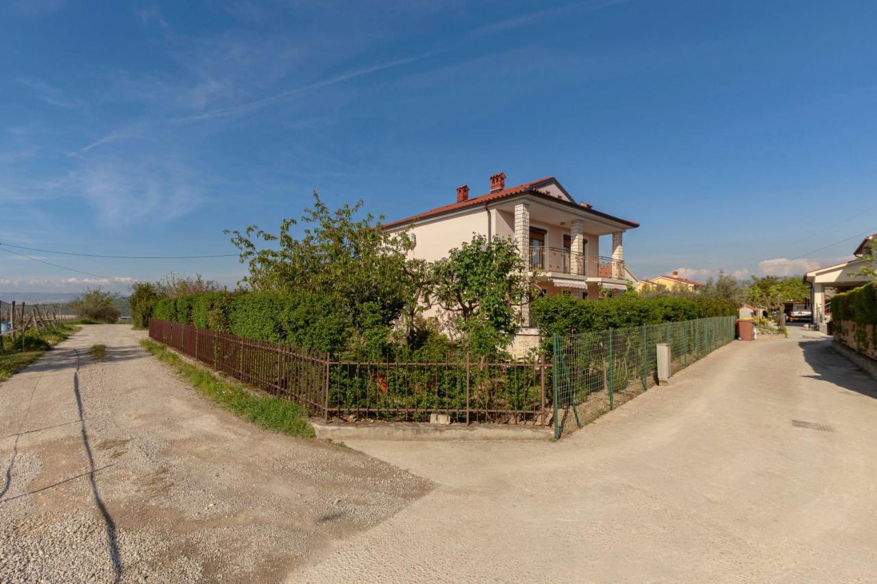 Apartma Koper Pobegi Esterno foto